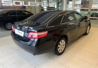 Подержанный автомобиль Toyota Camry Sedan 2006 года (4 фото)