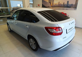 Подержанный автомобиль LADA (ВАЗ) Granta Liftback 2023 года (6 фото)
