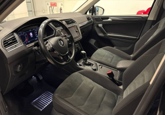 Подержанный автомобиль Volkswagen Tiguan 2017 года (14 фото)
