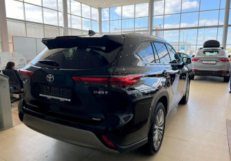 Новый Toyota Highlander 2024 (7 фото)