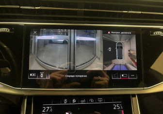 Подержанный автомобиль Audi Q8 2019 года (19 фото)