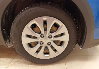 Подержанный автомобиль Kia Rio Hatchback 2019 года (16 фото)