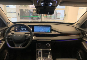 Подержанный автомобиль Exeed LX 2023 года (12 фото)