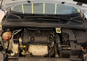 Подержанный автомобиль Citroen C4 Sedan 2014 года (7 фото)