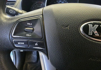 Подержанный автомобиль Kia Rio Sedan 2013 года (21 фото)