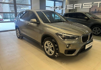 Подержанный автомобиль BMW X1 2015 года (3 фото)