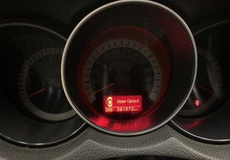 Подержанный автомобиль Kia Cerato Sedan 2011 года (10 фото)