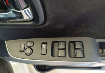 Подержанный автомобиль Mitsubishi Delica D:2 Microvan 2020 года (18 фото)