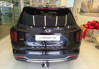 Подержанный автомобиль Kia Sorento 2021 года (5 фото)