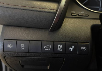 Подержанный автомобиль Toyota Camry Sedan 2019 года (19 фото)