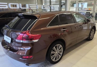 Подержанный автомобиль Toyota Venza 2014 года (4 фото)