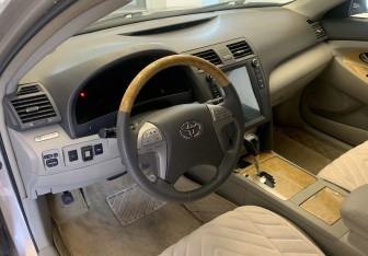 Подержанный автомобиль Toyota Camry Sedan 2007 года (13 фото)