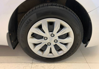 Подержанный автомобиль Hyundai Solaris Sedan 2017 года (17 фото)