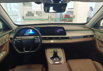 Подержанный автомобиль Chery Tiggo 7 Pro Max 2024 года (11 фото)