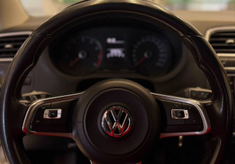 Подержанный автомобиль Volkswagen Polo Sedan 2019 года (8 фото)
