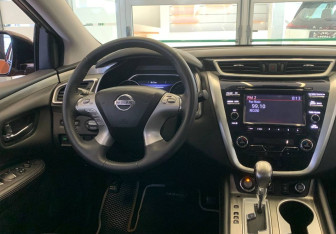 Подержанный автомобиль Nissan Murano Suv 2018 года (8 фото)