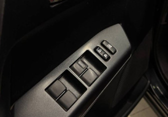 Подержанный автомобиль Toyota RAV4 2018 года (19 фото)