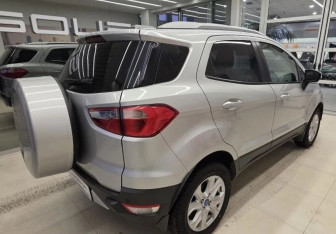 Подержанный автомобиль Ford EcoSport 2015 года (4 фото)