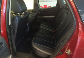 Подержанный автомобиль Mazda CX-7 2010 года (9 фото)