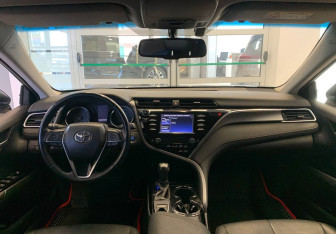Подержанный автомобиль Toyota Camry Sedan 2021 года (11 фото)