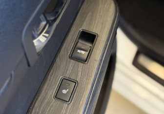 Подержанный автомобиль Toyota Camry Sedan 2015 года (23 фото)