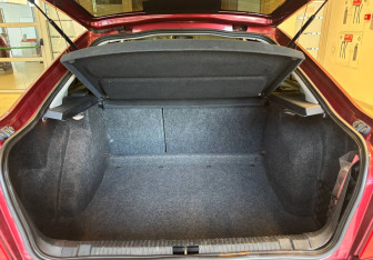 Подержанный автомобиль Skoda Octavia Liftback 2008 года (8 фото)