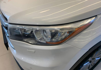 Подержанный автомобиль Toyota Highlander 2014 года (13 фото)