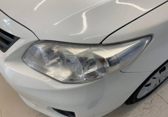 Подержанный автомобиль Toyota Corolla Sedan 2013 года (12 фото)
