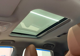 Подержанный автомобиль Omoda C5 2023 года (24 фото)