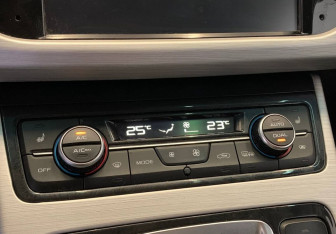 Подержанный автомобиль Geely Atlas 2020 года (22 фото)