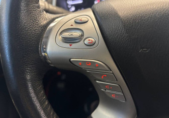 Подержанный автомобиль Nissan Murano Suv 2017 года (25 фото)