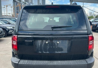 Новый Toyota Land Cruiser Suv 2025 (3 фото)