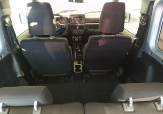 Подержанный автомобиль Suzuki Jimny 2020 года (19 фото)