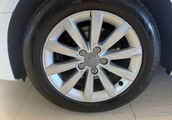 Подержанный автомобиль Audi A3 Sedan 2015 года (15 фото)
