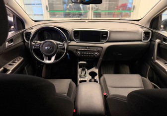 Подержанный автомобиль Kia Sportage 2020 года (11 фото)
