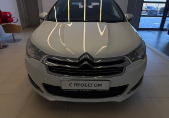 Подержанный автомобиль Citroen C4 Sedan 2014 года (2 фото)