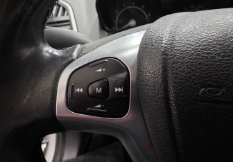 Подержанный автомобиль Ford EcoSport 2015 года (16 фото)