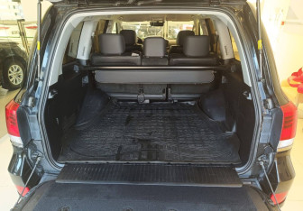 Подержанный автомобиль Toyota Land Cruiser Suv 2015 года (7 фото)