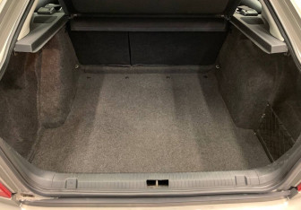 Подержанный автомобиль Skoda Octavia Liftback 2008 года (8 фото)