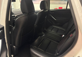 Подержанный автомобиль Mazda CX-5 2015 года (9 фото)