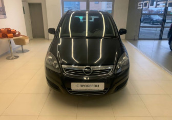 Подержанный автомобиль Opel Zafira Compactvan 2012 года (2 фото)