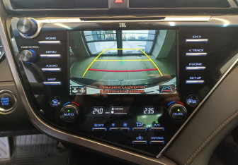 Подержанный автомобиль Toyota Camry Sedan 2019 года (12 фото)