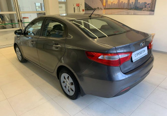 Подержанный автомобиль Kia Rio Sedan 2014 года (6 фото)