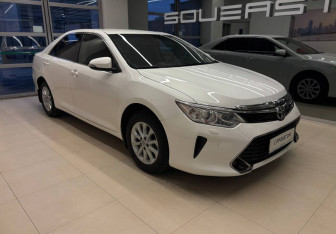 Подержанный автомобиль Toyota Camry Sedan 2017 года (3 фото)