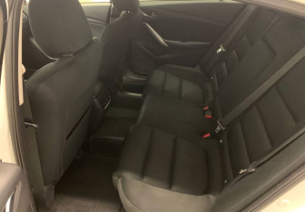 Подержанный автомобиль Mazda 6 Sedan 2015 года (10 фото)