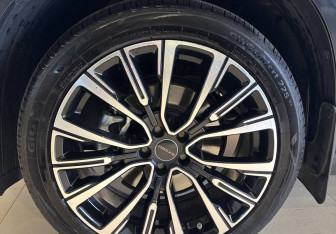 Подержанный автомобиль Exeed VX 2022 года (16 фото)