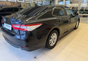 Подержанный автомобиль Toyota Camry Sedan 2020 года (4 фото)