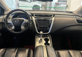 Подержанный автомобиль Nissan Murano Suv 2017 года (12 фото)