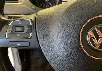 Подержанный автомобиль Volkswagen Jetta Sedan 2013 года (17 фото)