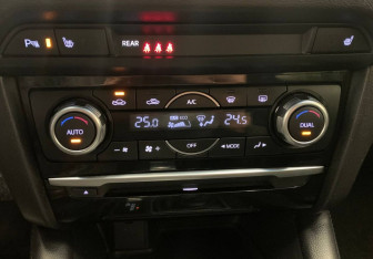 Подержанный автомобиль Mazda 6 Sedan 2015 года (22 фото)